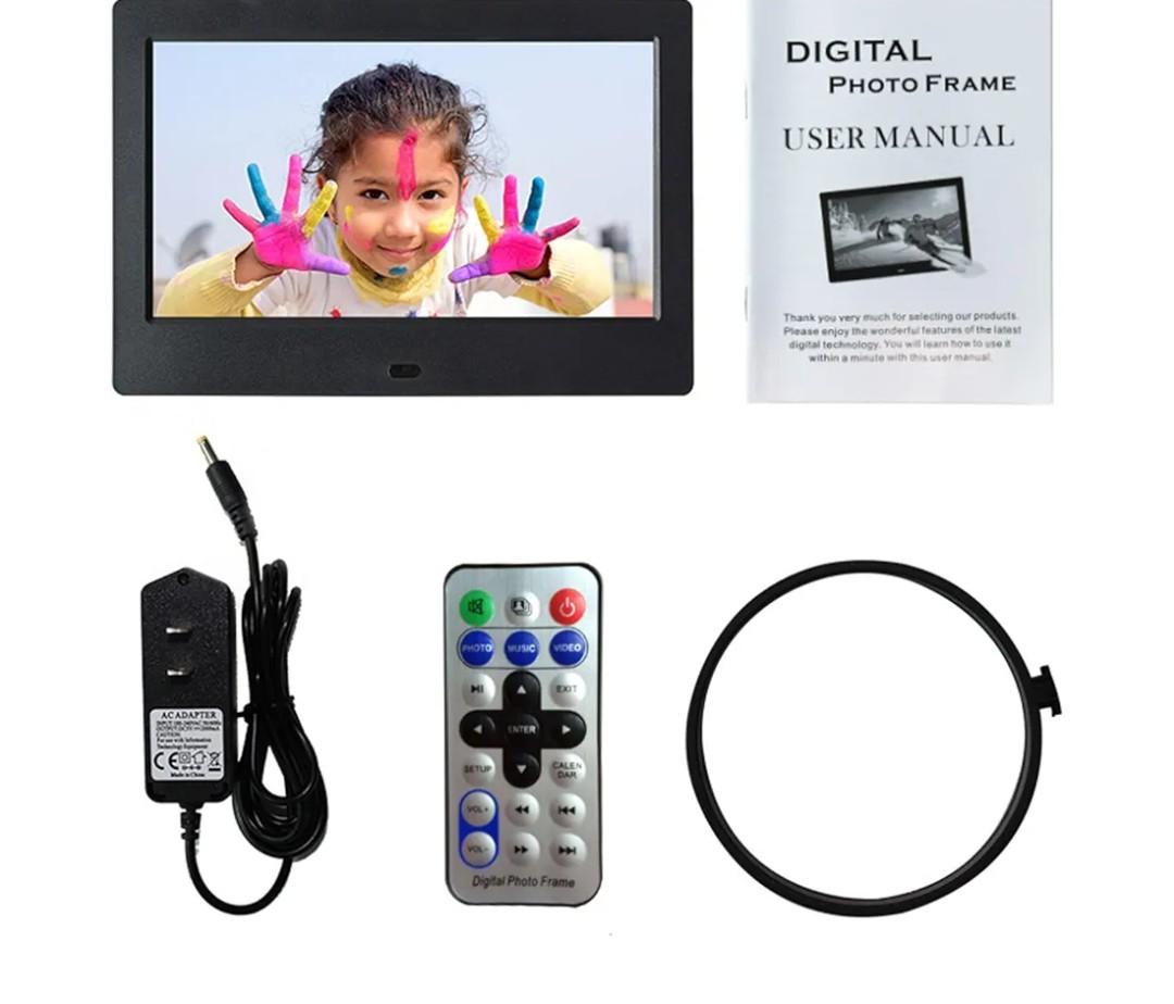 7'' Digital Picture Frame with Remote Control, Video Playback Digital Photo Frame, LCD Electronic Picture Frame, Support U Disk and 4-in-1 Card (SD/MMC/MS/XD) Gift for Friends and Family (Black)