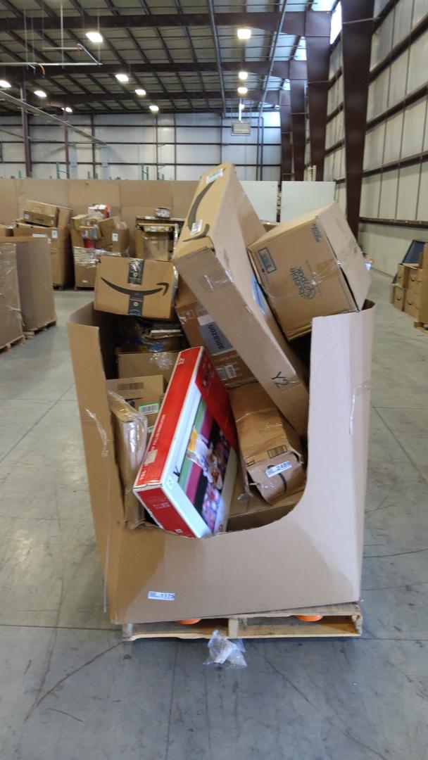 Pallet of Salvage Items 