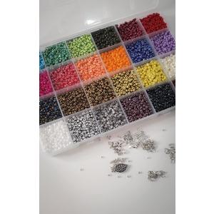 WHIZKID CRAFTS Bead Bracelet Kit - DIY Jewelry Making with Multi-Colored Glass Beads (24 Colors, 200 Pieces Each) and String in Classic Container