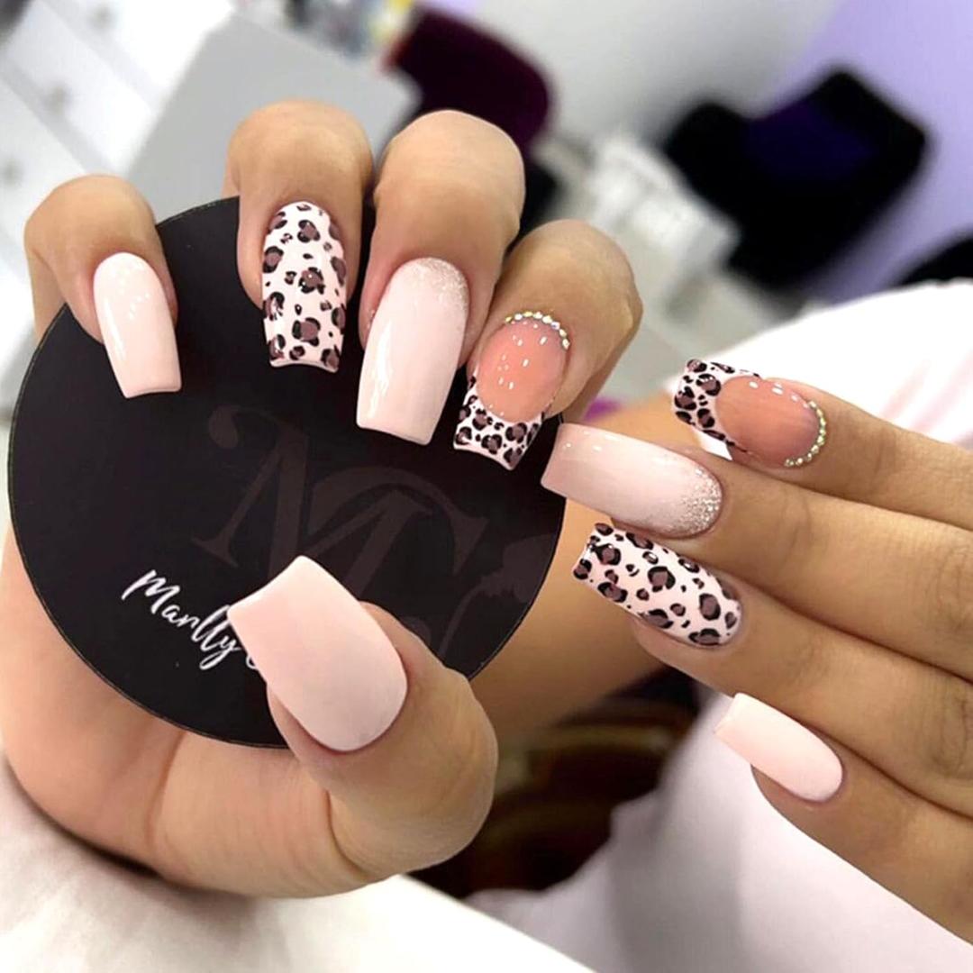 Coffin Press on Nails Short Fake Nails French Tip Nails Press ons Glossy Glue on Nails Pink Full Cover False Nails with Leopard Designs Artificial Stick on Nails for Women 24Pcs