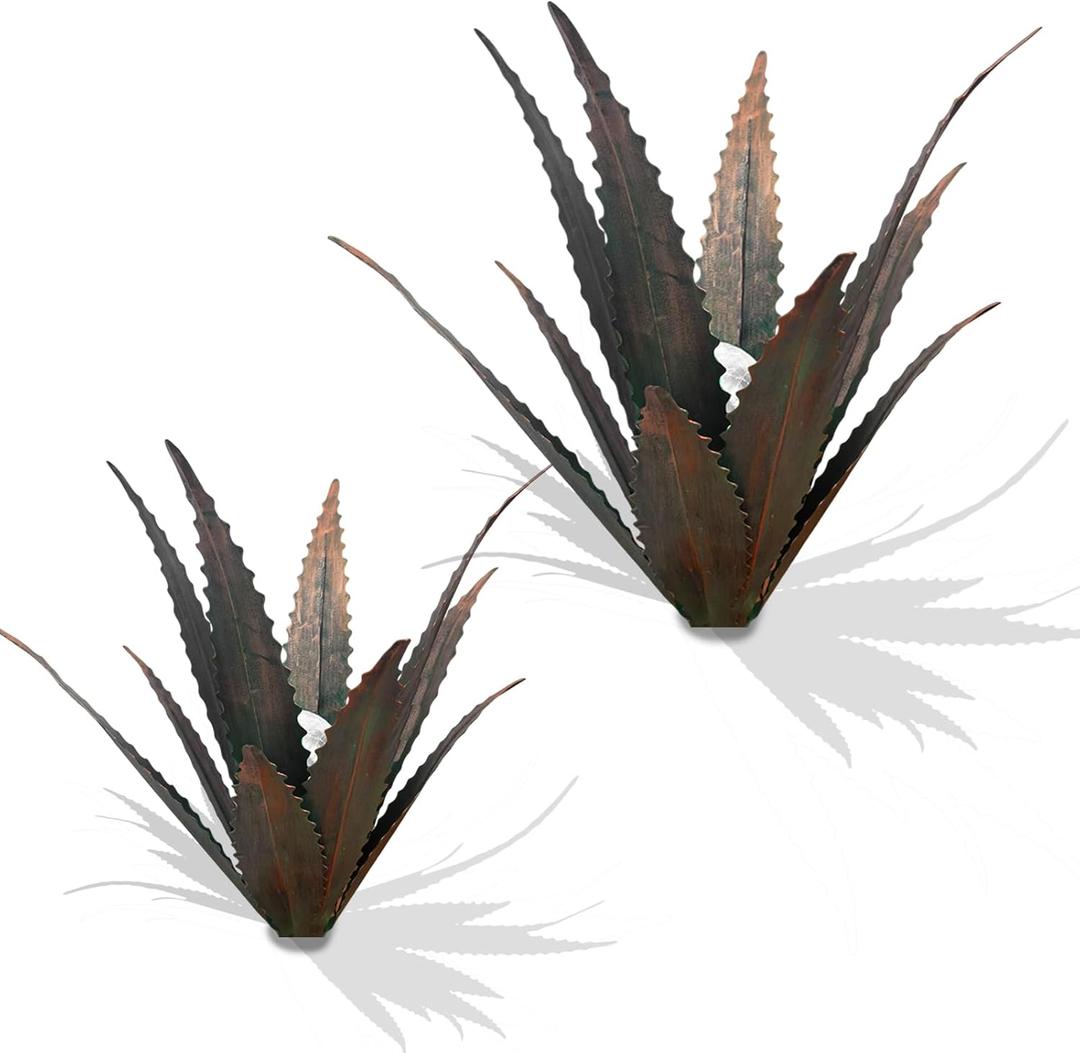 2 PCS Metal Agave Sculpture Decoration, Vintage Country Hand-Painted Sculpture DIY Metal Agave Plant, Home Garden Courtyard Lawn Outdoor Decoration (Serrated Antique Bronze Color), Small