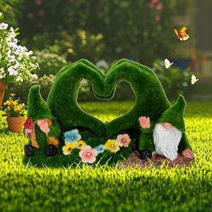 twinbling St. Patrick's Day Gnome Garden Gnome Statue Heart-Shaped Moss Covered Outdoor Garden Decor Cute Gnomes Decorations for Home Patio Yard Balcony Lawn Decor