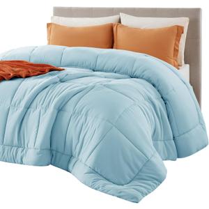 Bedsure Comforter Duvet Insert - Quilted Comforters Queen Size, All Season Duvet, GentleSoft Down Alternative Bedding, with 8 Tabs, Gifts for Women/Men, Light Spa Blue, Queen 88 x 88 Inches