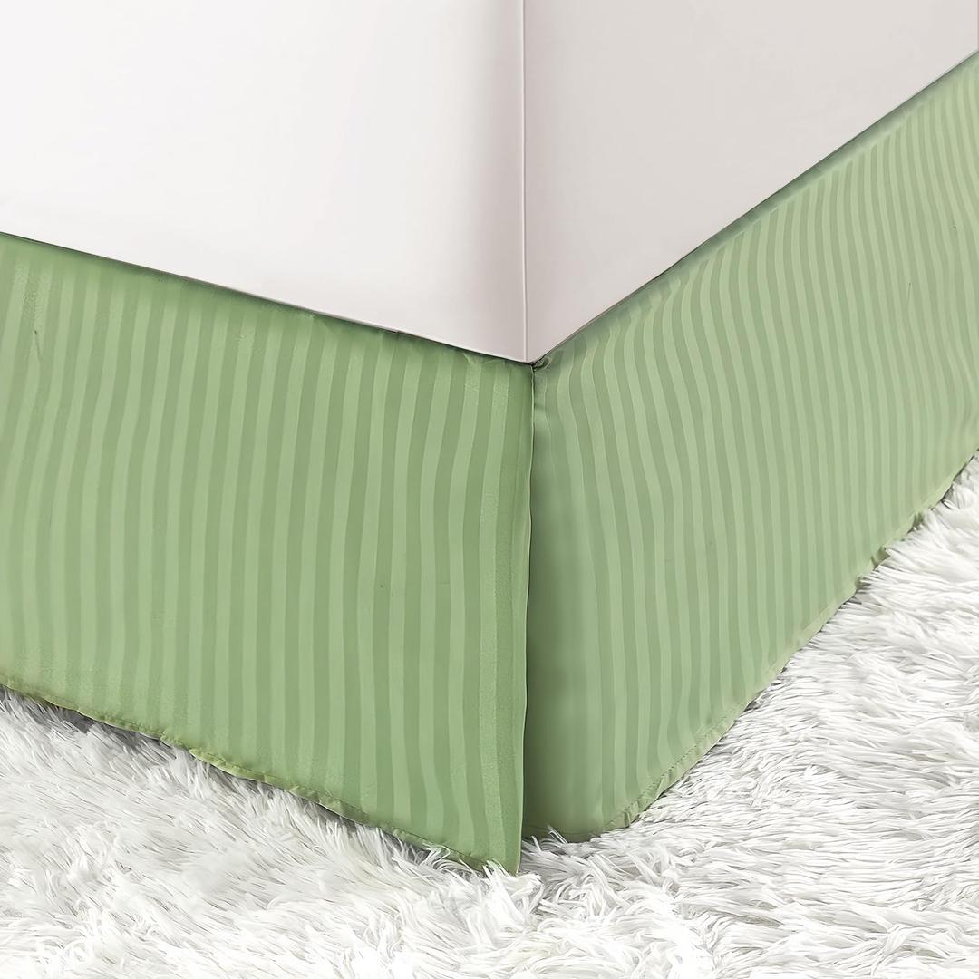 HENGWEITEXT Queen Size Bed Skirt Split Corners,Pleated Bed Skirt with Split Corners,Queen Size Ruffle Bed Skirts Split Corners,Easy Fit,Fade Resistant,Wrinkle Free,Tailored Drop (Light Green)