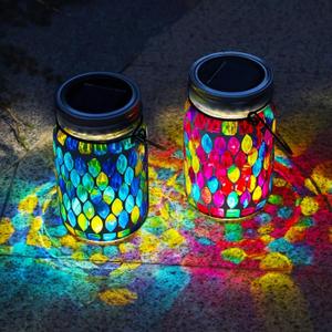 VOREEN 2 Pack Mosaic Solar Lanterns, Handmade Outdoor Glass Hanging Lights, Waterproof Solar Table Lamps, Jar Lantern, Gift for Mom Wife Friend, Decor for Garden, Patio, Yard, Balcony, Blue & Red