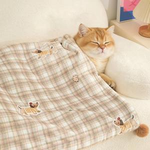 Cat Blanket for Indoor Cats Washable Calming Cozy Pet Blankets Cat Throw Blanket with 2 PCS Fluffy Fur Balls Dog Blanket for Bed Couch Chair,Brown