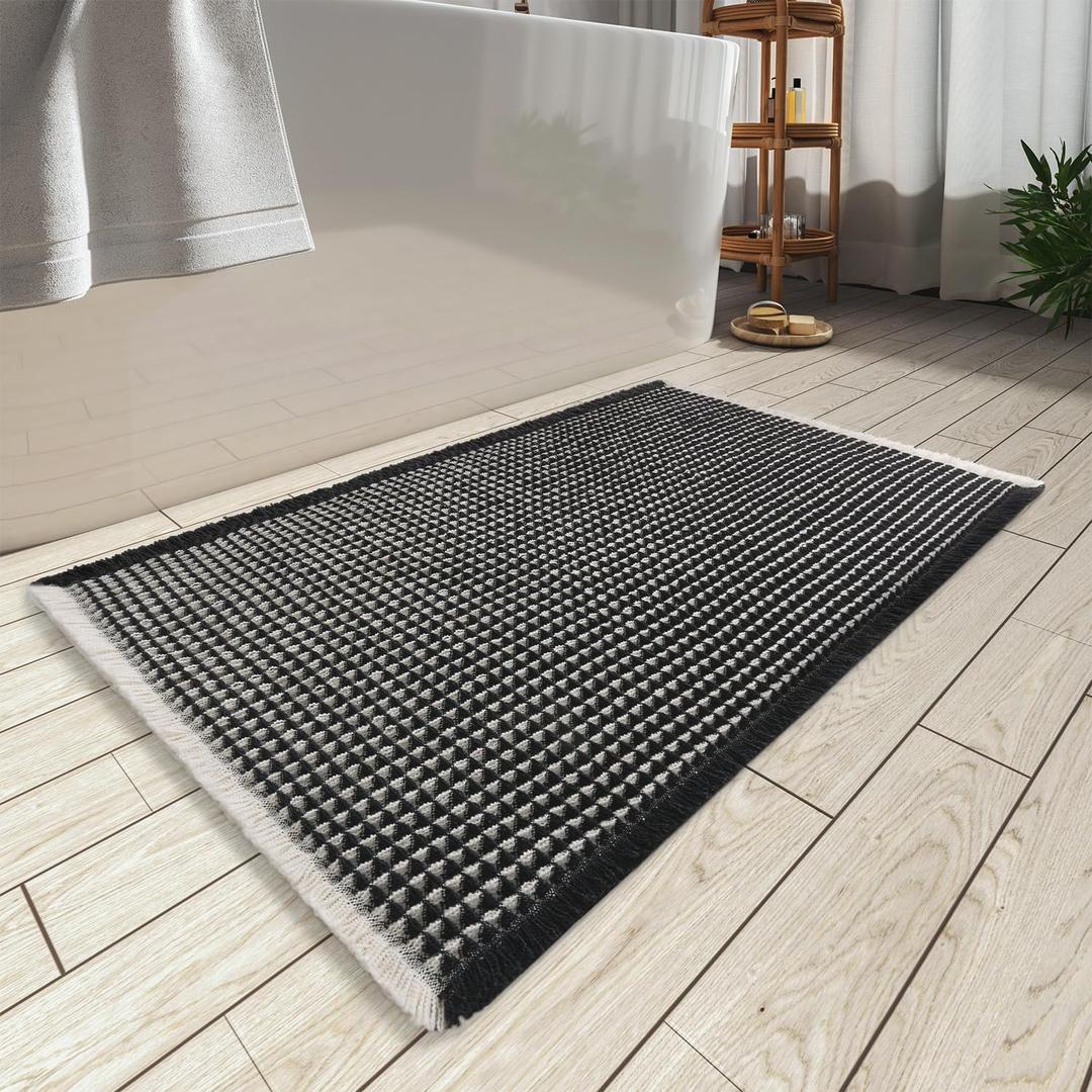 AMOAMI Upgraded Waffle Bath Mat, Super Absorbent Non Slip Bath Mats for Bathroom Floor, Machine Washable Bathroom Rugs with Tassels, Rubber Backed Bathroom Mats, Ultra Soft, 18" x 30",Black & Cream (1'6" x 2'6" (Rectangular))