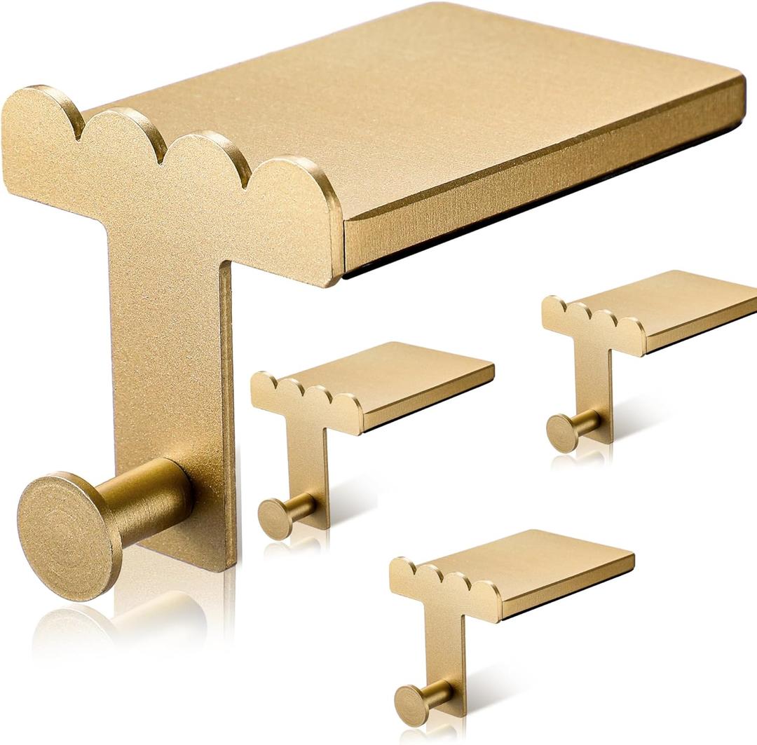 MorningRo 4 Pcs Heavy Duty Christmas Stocking Holders Scalloped Brass Non-Slip Mantel Fireplace Stocking Hangers for Xmas Counter Tables Fireplace Mantle Decoration