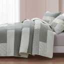 Chezmoi Collection Caleb 3-Piece Muted Gray White Ivory Floral Plaid Rectangular Patchwork Quilt Set - Pre-Washed Cotton Quilted Lightweight Reversible Bedspread for All Seasons, Queen Size