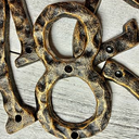 5.5 Inch Cast Iron House Numbers - Hammered Finish Mailbox Numbers - Metal Address Plaque Numerals - Weatherproof, Easy to Install, Soild Home Decor/Number 8