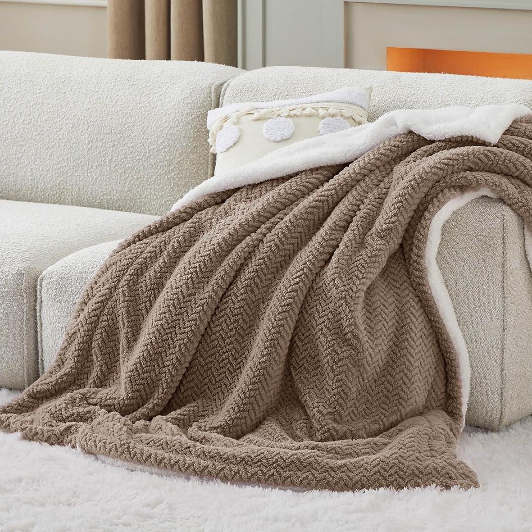 Bedsure Sherpa Fleece Throw Blanket for Couch - Herringbone Pattern Room Decor, Thick and Warm Blanket for Winter, GentleSoft Fuzzy Cozy Gifts for Women, Tan Brown, 50x60 Inches