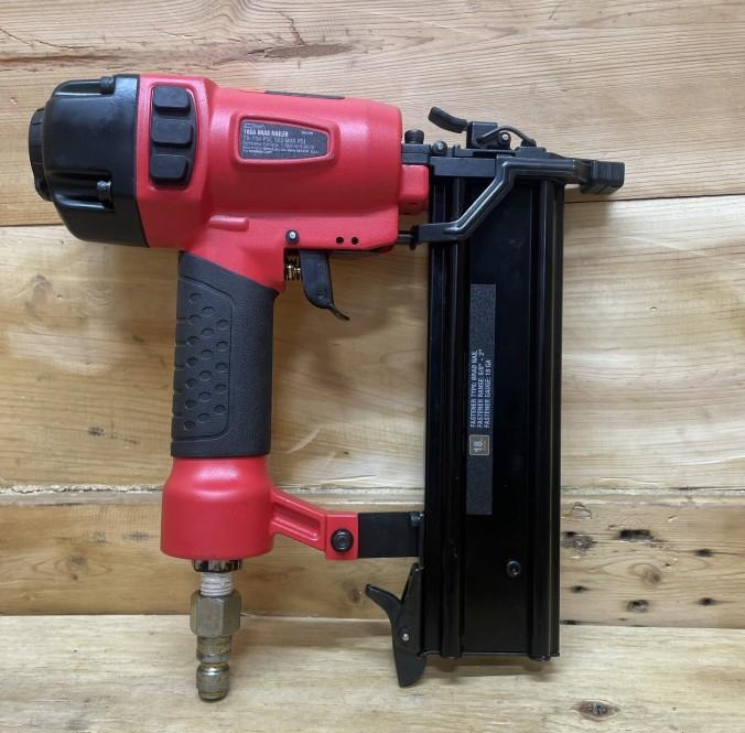 red TOOL SHOP  brad nailer