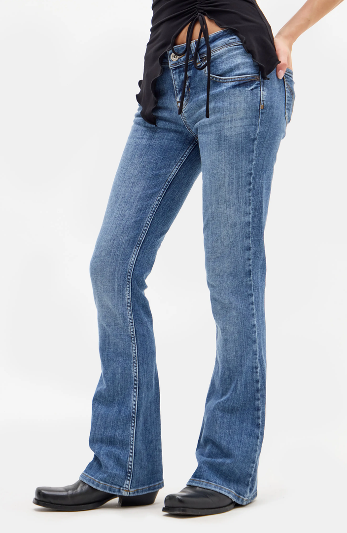 BDG urban outfitters Brooke flare jeans 27w 30L