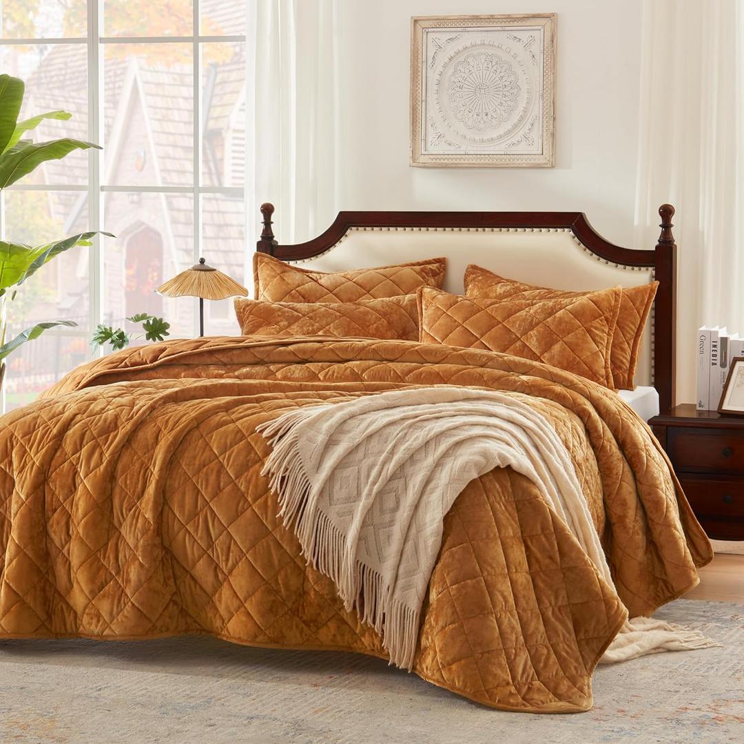 Andency Luxury Velvet Quilt King Size, Ultra Soft Lightweight Burnt Orange Quilted Velvet Comforter, Diamond Oversized All Season Bedspread Coverlet Bedding Set with 2 Pillow Shams, Burnt Orange