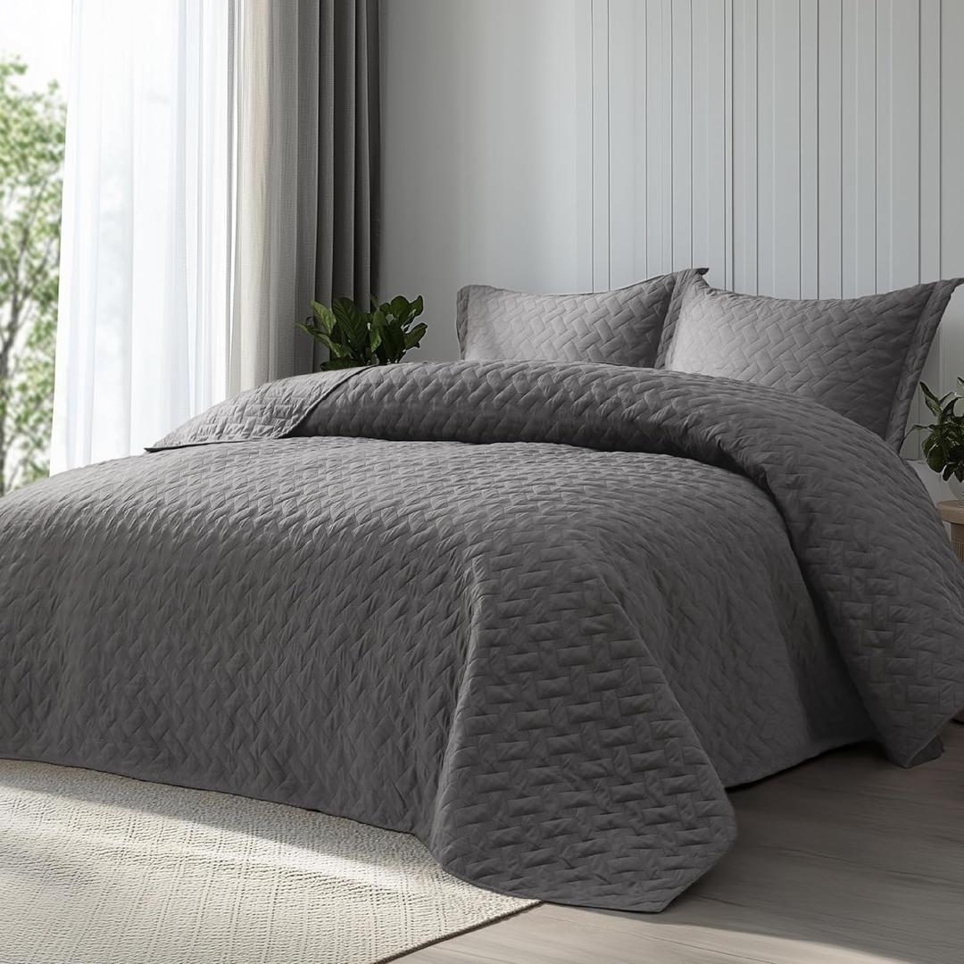 Bedsure Quilts Twin Size - Lightweight Bedspreads Twin Size with Basket Weave Pattern, Soft Quilt Bedding Set, Grey Comforter Set Coverlet for All Seasons with 1 Pillow Sham (68" x 86")