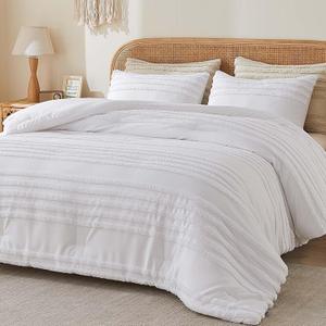 BEDELITE Boho Comforter Set Queen Size, White Tufted Striped Bed Set 3 Pieces, Soft Vintage Farmhouse Comforter for All Seasons, Boho Home Decor,Fluffy Jacquard Bedding with 2 Pillow Shams