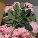 50pcs Artificial Roses Flowers in Bulk,Realistic Silk Fake Rose with Long Stem for Wedding Centerpieces Bouquet Party Floral Arrangement Home Decoration(Pink)