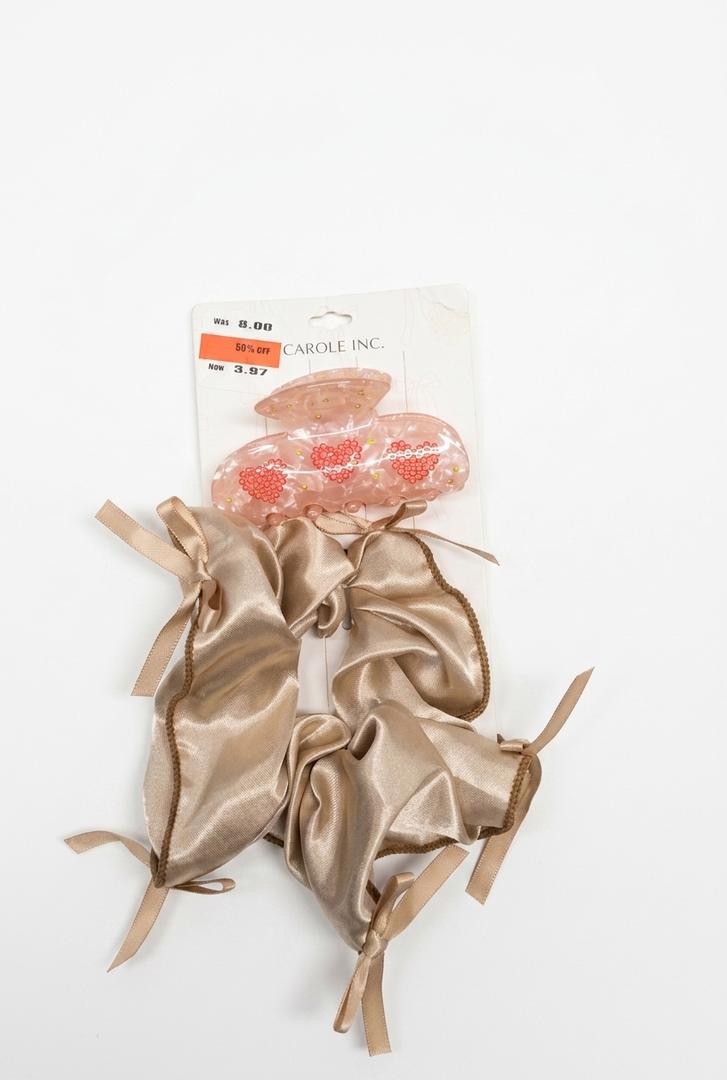 Carole inc. claw clip and scrunchie