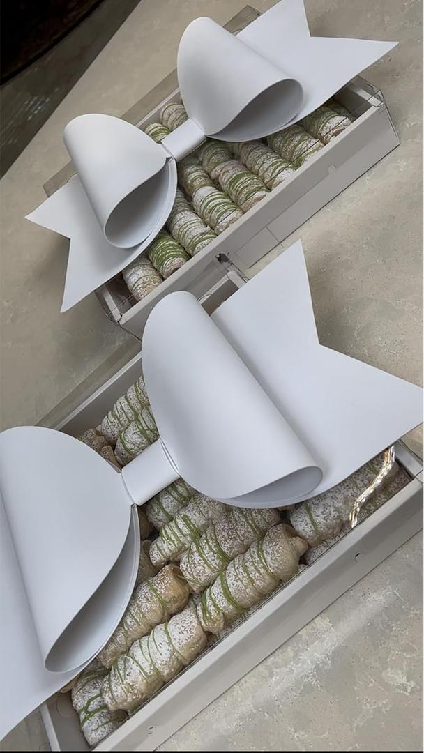 Large Gift Box with Big bow lid (White) - set of 5