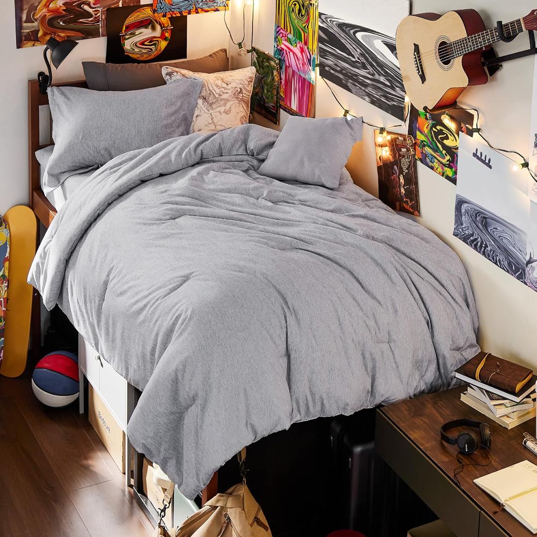 Bedsure Twin/Twin XL Comforter Set - Grey Soft Bedding for All Seasons, Cationic Dyed Bed Set, 2 Pieces, 1 Twin Size Comforter (68"x88") and 1 Pillow Sham (20"x26"+2")