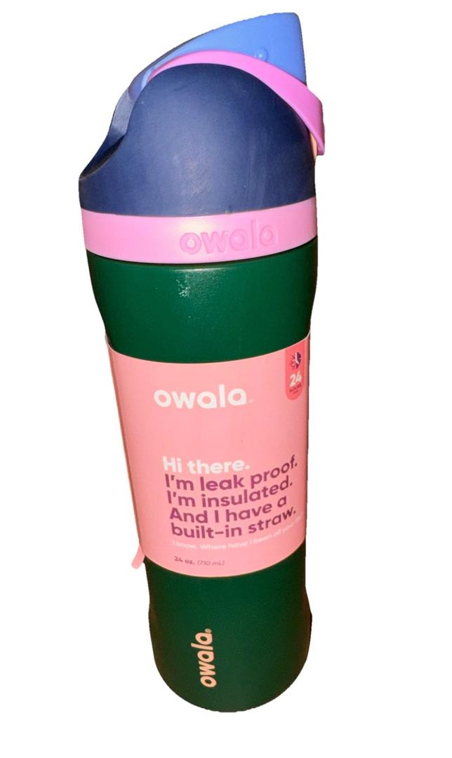 Owala FreeSip Insulated Stainless Steel Water Bottle with Straw, BPA-Free Sports Water Bottle, Great for Travel, 32 Oz--