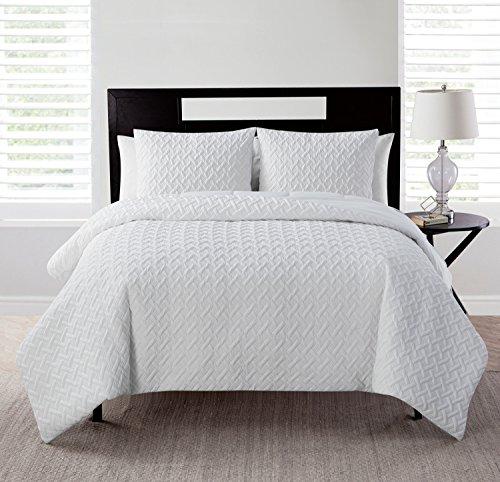 VCNY Home Ivory Quilt for King Size Bed – 3-Piece Bed Set, Lightweight Comforter Set Alternative, Bedspread Coverlet and Shams (Nina, Ivory Bedding)