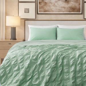 Cozy Bliss Cooling Comforter Seersucker Plaid King Size, Q-Max 0.45 Lightweight Cooling Blanket, Breathable Silk Smooth Summer Bedding Quilt for Hot Sleepers Night Sweats Sage Green