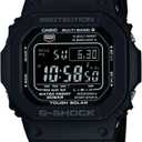 Casio G-Shock Unisex Watch in Resin with Solar Power and Snooze Feature - Rectangular Shaped & Water Resistant, Black/Black, Bracelet