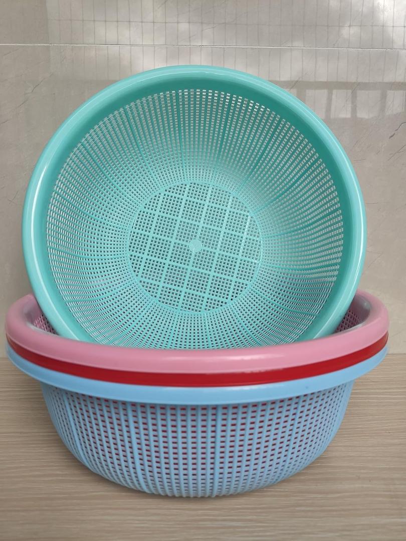 4 pcs Plastic Wash Basket Round Perforated Colander Wash Vegetables and Fruits Drain Cooked Pasta Kitchen Essentials Food Strainer Basket Strainer Kitchen, Blue/Pink/Green/Red