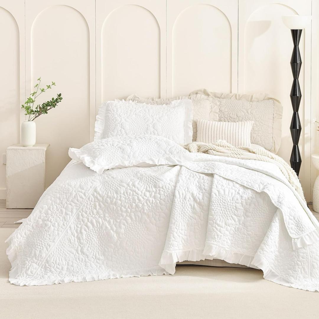 Masaca White Ruffled Oversized King Bedspread 128"x120",Stone-Washed Microfiber Shabby Farmhouse King Quilt Bedding Set Oversized,3Pcs Lightweight Crinkled Extra Large Boho Bedspread & Coverlet Sets, Super King Plus 128x120
