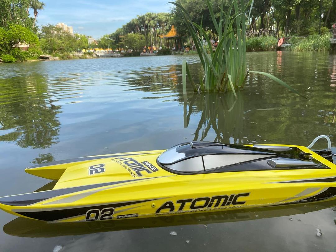 27.6" Inch RTR Large Brushless Remote Control Boat Top 50-65km/h 4CH 3CH RC Sail Ship with Sponored 20-Stickers on Big Lake Pool Sea Electric Rc Racing Watercraft (3CH 65km/h)