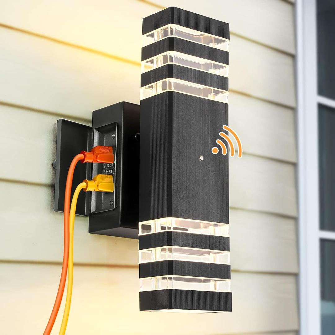 Dusk to Dawn Outdoor Light with GFCI Outlet, Porch Light with 2 Sockets, IP65 Waterproof Anti-Rust Outdoor Light Fixture with Outlet for House Porch Front Door