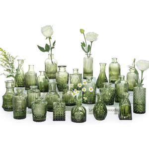 SUPMIND Bud Vase Set of 24, Green Bud Vases in Bulk, Small Flower Vases for Centerpieces, Mini Vintage Vase for Rustic Wedding, Home,Table Decoration