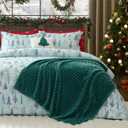 Bedsure Christmas Queen Comforter Set - 5 Pieces Christmas Queen Bedding Set, Bed in a Bag with 1 Soft Green Tree Reversible Comforter, 2 Pillow Shams, 1 Throw Blanket and 1 Decorative