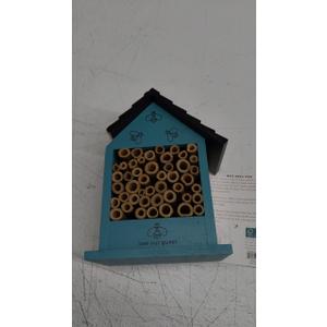  Bee House - Weather-Resistant Natural Wood Mason Bee Box for Power Pollinators - Simple Installation for Gardens - Pollinator House