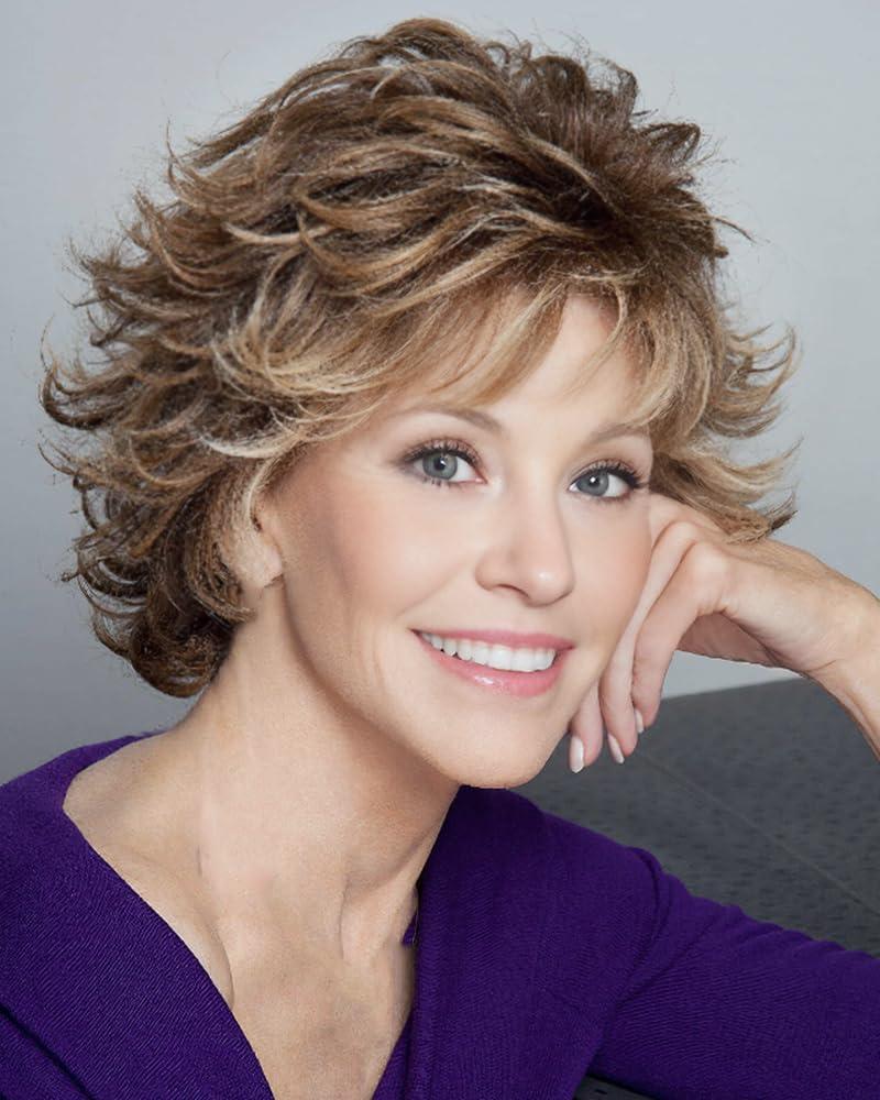 SEVENCOLORS Short Brown Wavy Wigs for White Women Layered Natural Brown Mixed Blonde Pixie Wig Synthetic Hair Short Womens Wigs