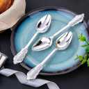 WDF 100 Piece Silver Plastic Spoons Disposable - 6.93 Inch Baroque Silver Silverware for Dessert Cake - Heavy Duty Plastic Spoons for Party Wedding Daily Using Baby Shower Spring
