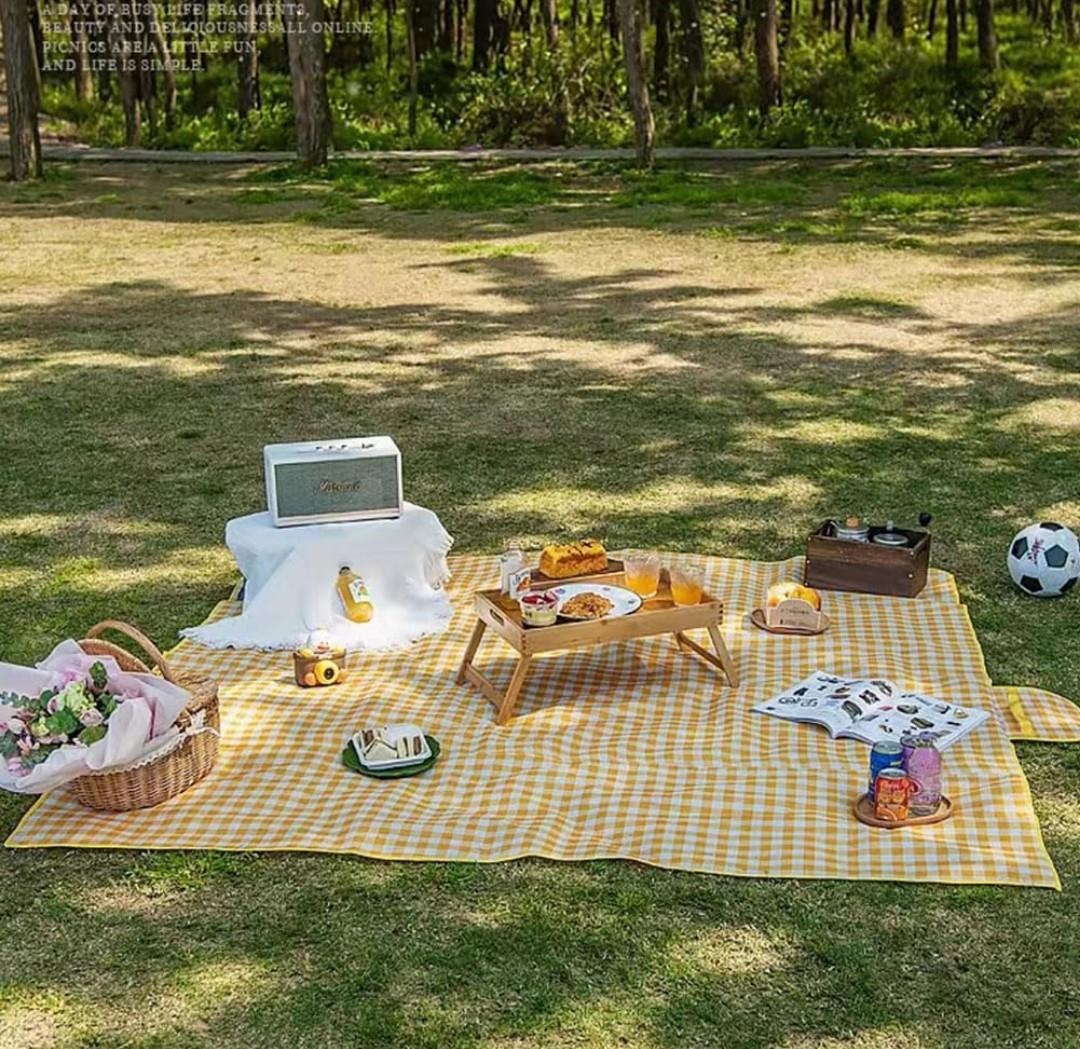 Extra Large Picnic Blanket Beach Blankets, 80''x60'' Picnic Mat Waterproof Sand Proof Foldable Portable for Outdoor Camping Hiking Travel Grass Park Music Festival Lawn Mats (yellow, 80x60 inch)