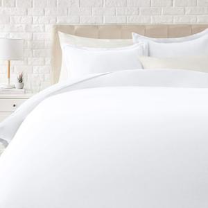 Amazon Basics Lightweight Microfiber 3 Piece Duvet Cover Set with Zipper Closure, King, Bright White