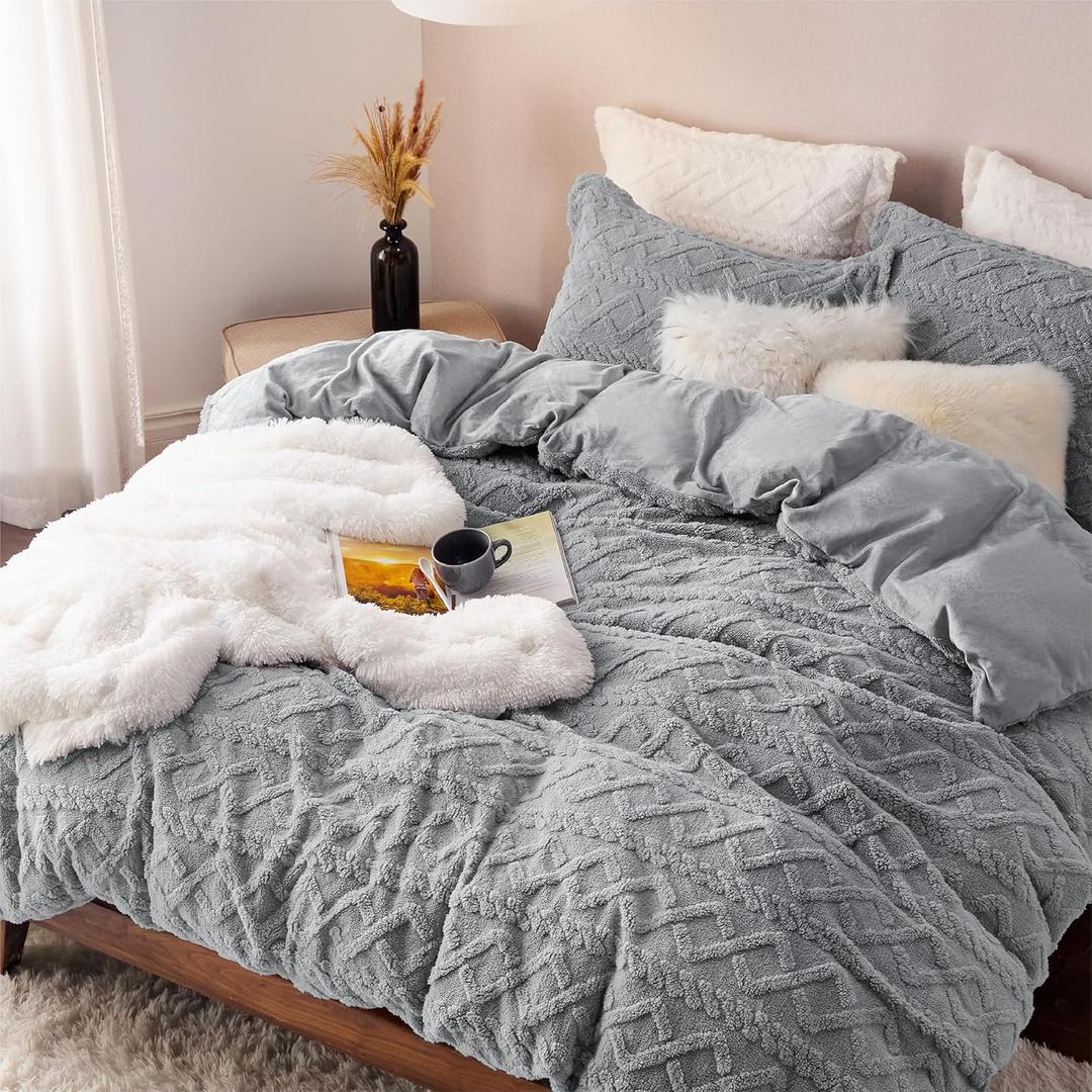 Bedsure Queen Fluffy Comforter Set, Grey Plush Fleece Bed Set, Luxury Jacquard Farmhouse Boho Soft Warm Bedding for Winter, 3 Pieces, 1 Comforter (90"x90") and 2 Pillowcases (20"x26") (01 - Grey - Fuzzy Cable Stripe)