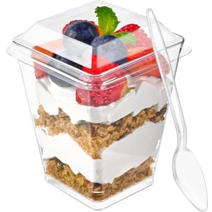 Zezzxu 50 Pack 5 oz Plastic Dessert Cups with Lids and Spoons, Banana Pudding Cups with Lids Mini Dessert Shooters for Party Individual Yogurt Parfait Jello Fruit Trifle