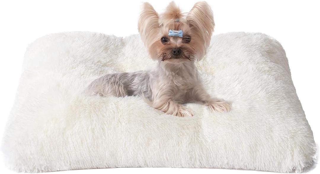 EHEYCIGA Fluffy Dog Crate Bed for Small Dogs, Plush Faux Fur Crate Pad, Calming Anti Anxiety Small Dog Bed, Washable Soft Warm Mat with Non-Slip Bottom, Beige (23.6 x 17.5)