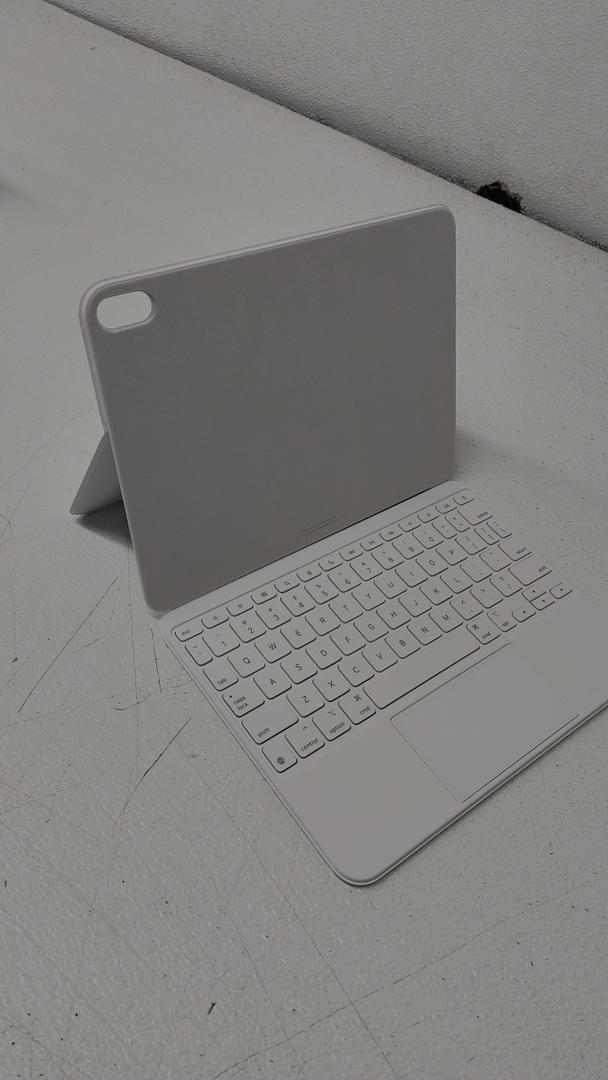 Apple Magic Keyboard Folio: iPad Keyboard and case for iPad Apple Magic Keyboard Folio: iPad Keyboard and case for iPad