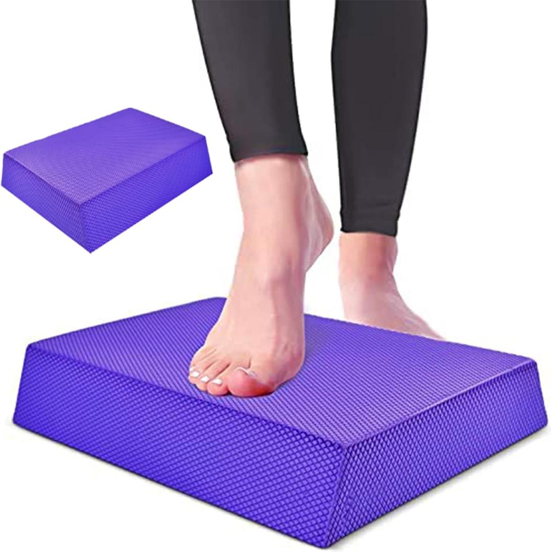 Small Balance Board, Exercise Balance Pad, Yoga Mat Thick, Non-Slip Foam Pad, Yoga Mats for Balance Exercise Stability Workout, Knee Pads Trainer for Physical Therapy Strength Training Ankle Exercises (Purple)
