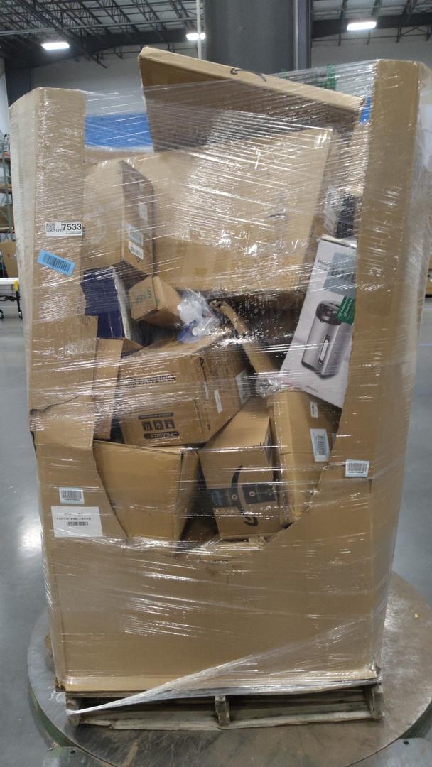Pallet of salvage items
