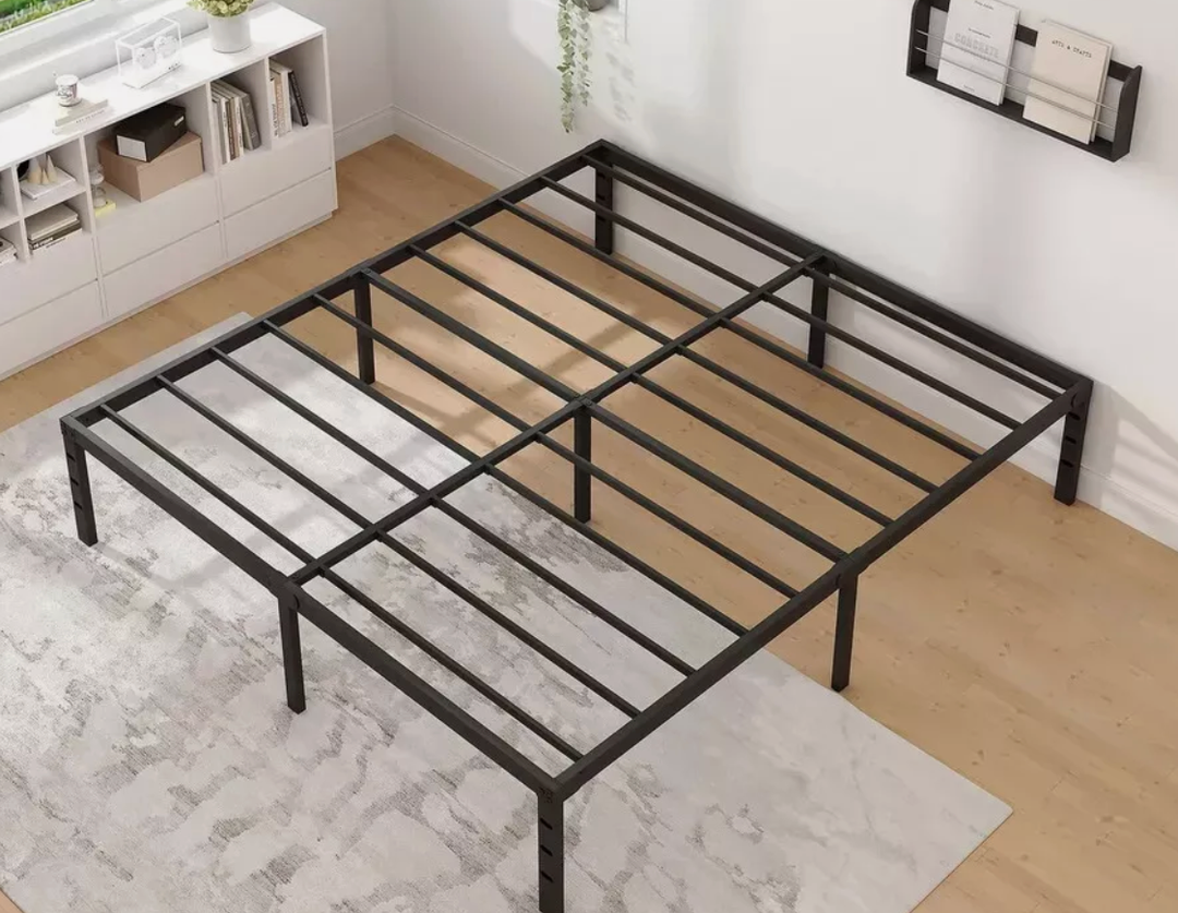 Black Metal Bed Frame 78"by 60" by 18" Unknown brand