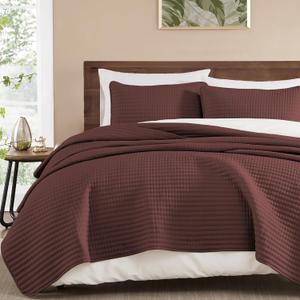 WRENSONGE King Size Quilt-3 Pieces Lightweight Burgundy Red Bedspreads King Quilt Bedding Set for All Season, Soft Summer Coverlet with 2 Pillow Shams Suitable for Bed & Couch