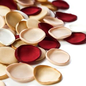 Floroom 300pcs Rose Petals Red Gold Faux Silk Flower Petals for Wedding Flower Girl Basket Aisle Scatter Cake Sweetheart Table Centerpieces Party Confetti Bridal Shower Romantic Night Decoration