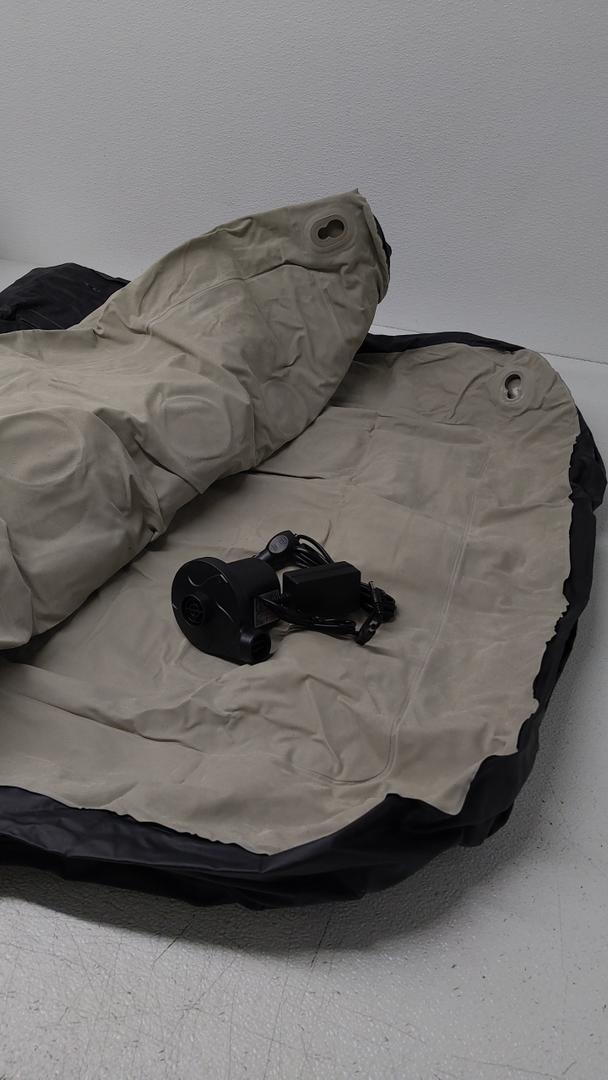 Heavy-Duty SUV Air Mattress w/Quick-Inflate Car Pump, Size 40x40