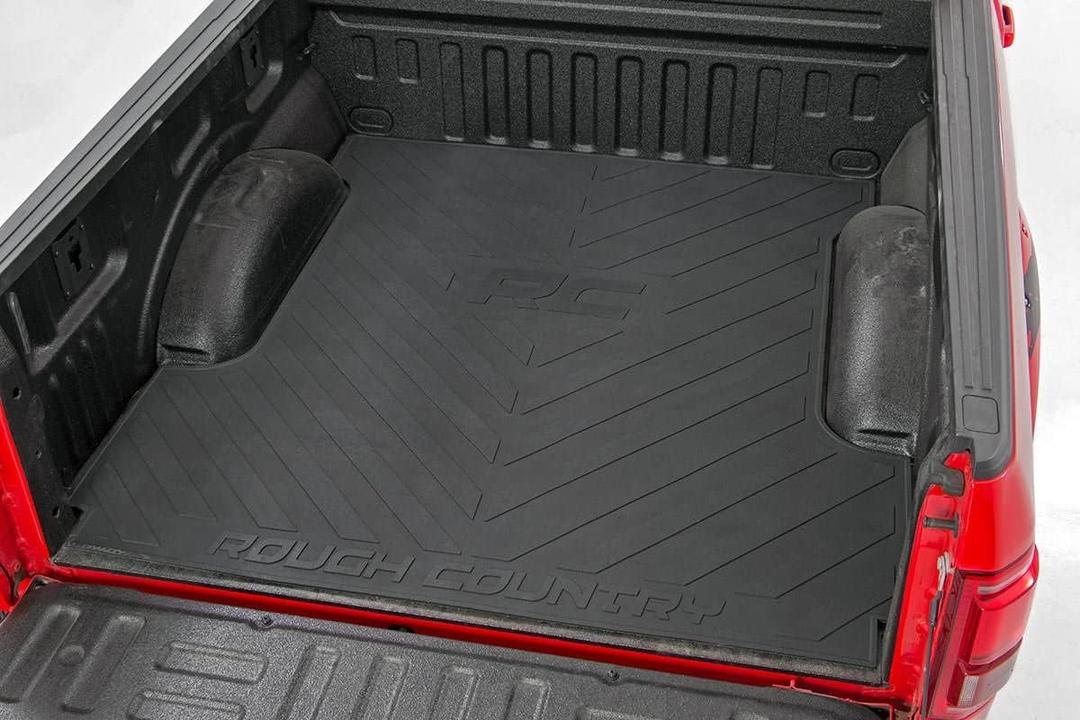 Rough Country Truck Bed Mat for Ford F-250/F-350 Super Duty (2017-2026)  Fits 6'10 Bed, Tear-Resistant Heavy-Duty Rubber, Non-Slip Protection